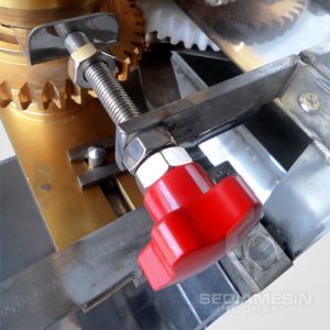 Jual Mesin Pembuat Bakso : Adjusting Nut